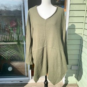 42Pops Olive Green Long Sleeve Asymmetrical Waffle-Knit Tunic Top Plus 1X